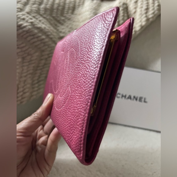 ❌SOLD❌ Chanel Pink Caviar Leather Kisslock Wallet - Picture 7 of 14